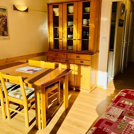 Bright With Balcony Views Of Mont Blanc Parking Appartement