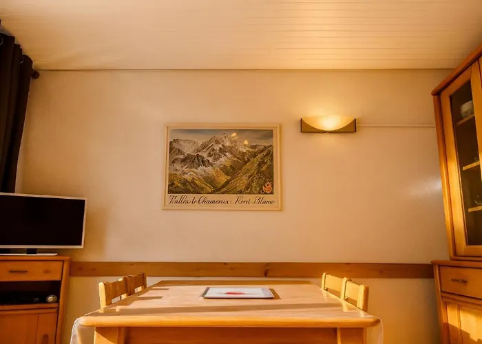 Bright With Views Of Mont Blanc Апартаменты