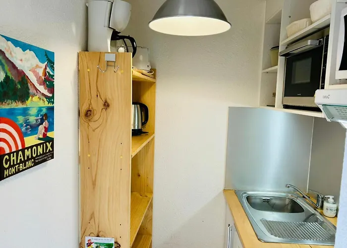 Bright With Views Of Mont Blanc Шамони