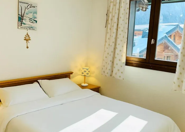 Bright With Views Of Mont Blanc Апартаменты